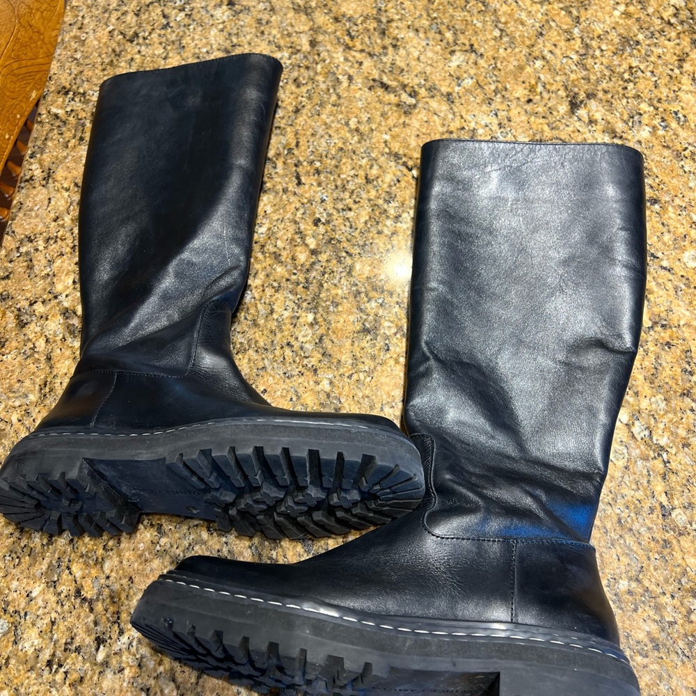 VINCE CAMUTO WOMENS BOOTS SIZE 8.5